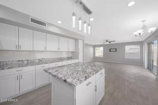 608 W HORSESHOE Avenue, Gilbert, AZ 85233