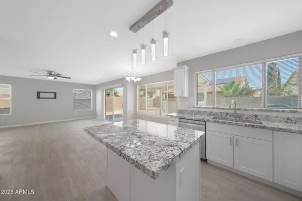 608 W HORSESHOE Avenue, Gilbert, AZ 85233