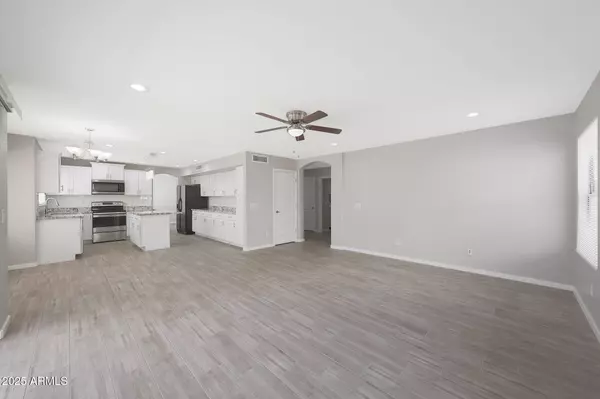 608 W HORSESHOE Avenue, Gilbert, AZ 85233