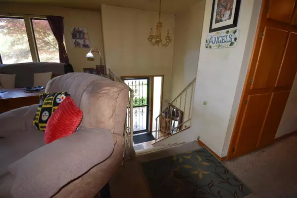 1203 N Calvin Rd, Spokane Valley, WA 99216