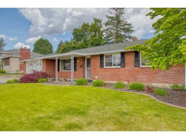 5516 N Fleming St, Spokane, WA 99205