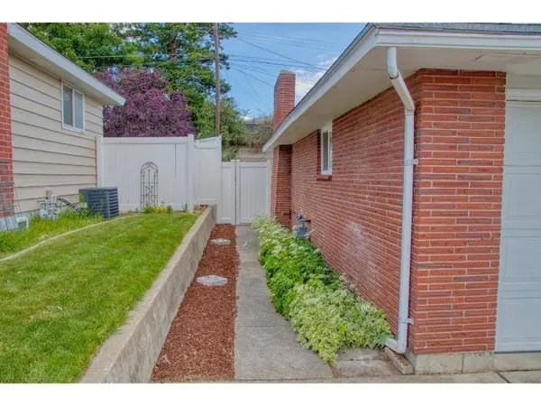 5516 N Fleming St, Spokane, WA 99205