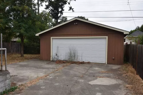 917 E LaCrosse St, Spokane, WA 99207