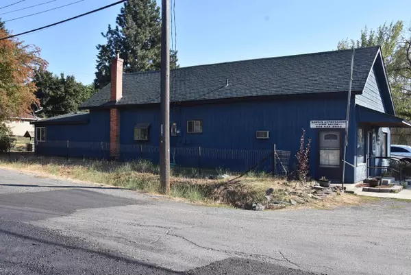 10117 S Electric St, Four Lakes, WA 99014