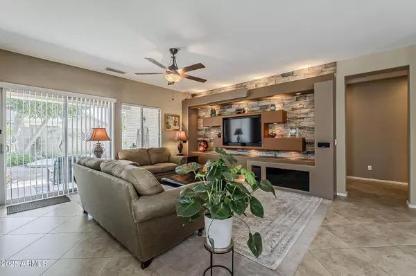 549 E QUENTIN Lane, San Tan Valley, AZ 85140