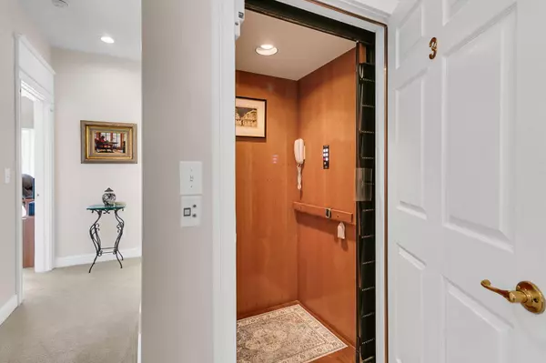 1564 Sea Palms Cres, Mount Pleasant, SC 29464