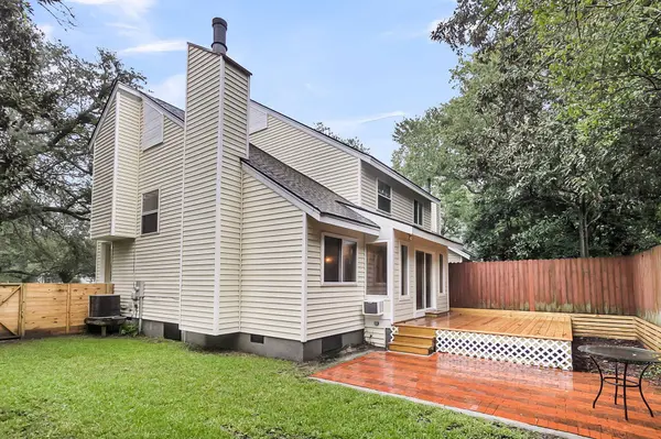 1225 Valley Forge Dr, Charleston, SC 29412
