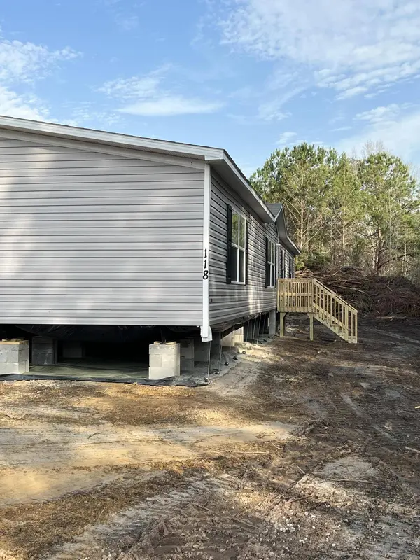 118 Fourtem Ln, Pineville, SC 29468