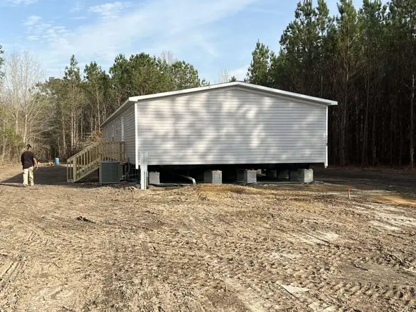 118 Fourtem Ln, Pineville, SC 29468