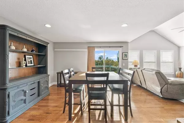 4913 141 TER, Basehor, KS 66007