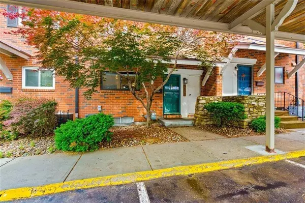 5706 W 97th ST, Overland Park, KS 66207