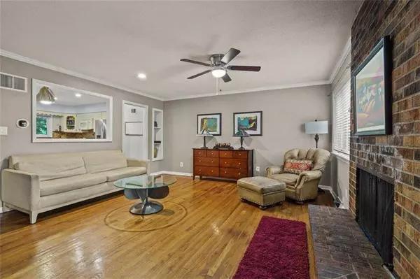 5706 W 97th ST, Overland Park, KS 66207