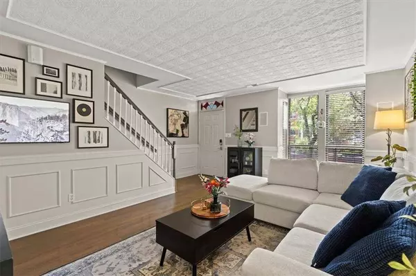 1033 WASHINGTON ST, Kansas City, MO 64105