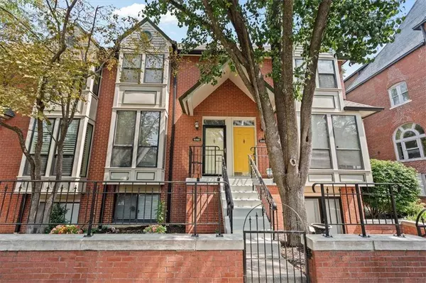 1033 WASHINGTON ST, Kansas City, MO 64105