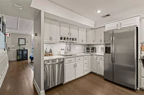 1033 WASHINGTON ST, Kansas City, MO 64105