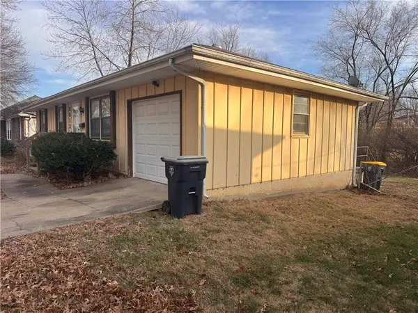 8813 E 111th ST, Kansas City, MO 64134