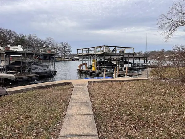 40 & 39B Z ST, Lake Lotawana, MO 64068