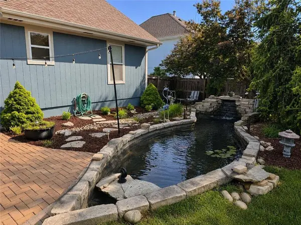 18173 W 157th ST, Olathe, KS 66062
