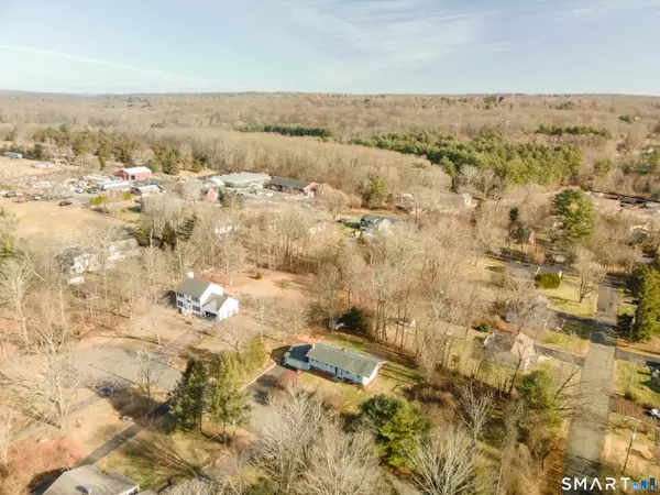 6 Maple Circle, Monroe, CT 06468