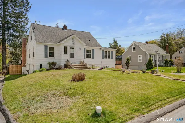59 Flyers Drive, Norwich, CT 06360