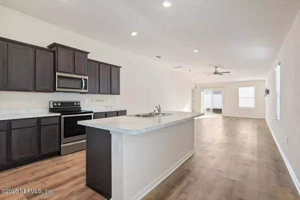 10032 SITTING FOX DR, Jacksonville, FL 32222