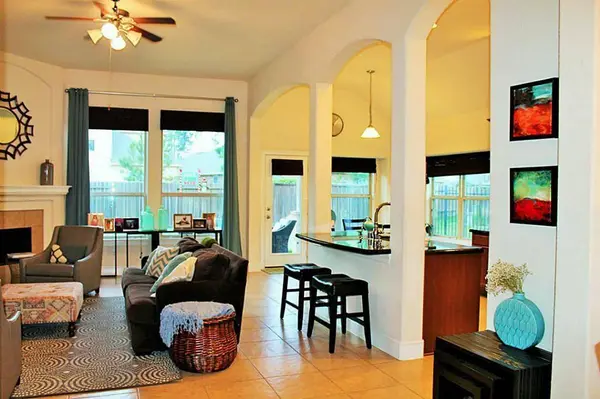 99 E Lasting Spring CIR, The Woodlands, TX 77389