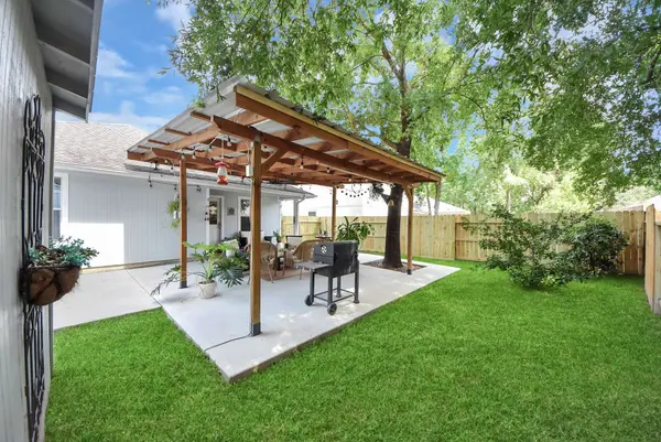 15 Bark Bend PL, The Woodlands, TX 77385