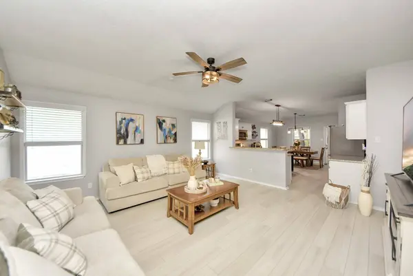 15 Bark Bend PL, The Woodlands, TX 77385