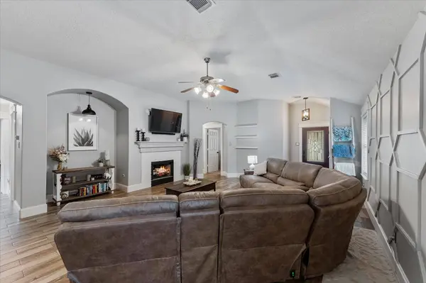 20127 Mammoth Falls DR, Tomball, TX 77375