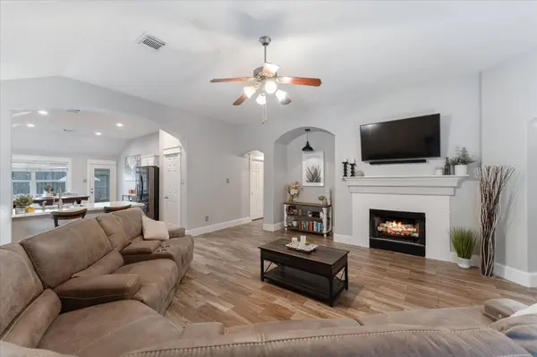 20127 Mammoth Falls DR, Tomball, TX 77375