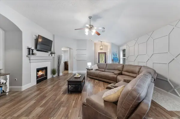 20127 Mammoth Falls DR, Tomball, TX 77375