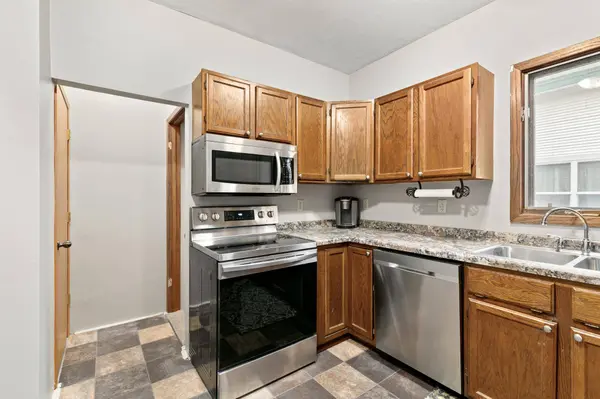 34 Mckinley PL N, Saint Cloud, MN 56303