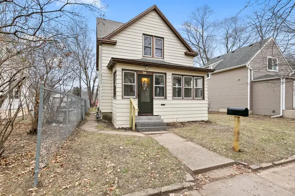 34 Mckinley PL N, Saint Cloud, MN 56303