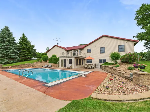 22803 Grove Wood LN, Rockville, MN 56320