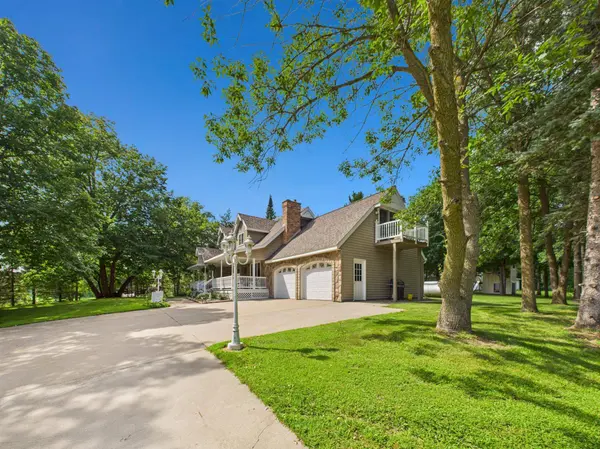 16714 Queens RD, Avon Twp, MN 56310