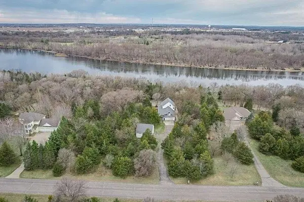 6431 106th ST SE, Clear Lake, MN 55319