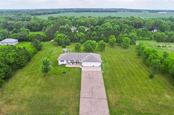 1572 47th ST SE, Saint Cloud, MN 56304