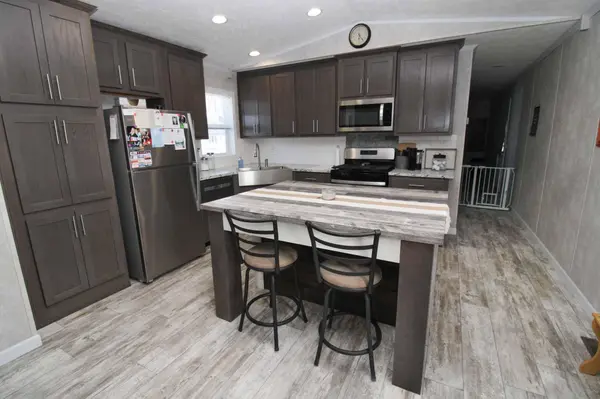 15 Randy AVE, Melrose, MN 56352