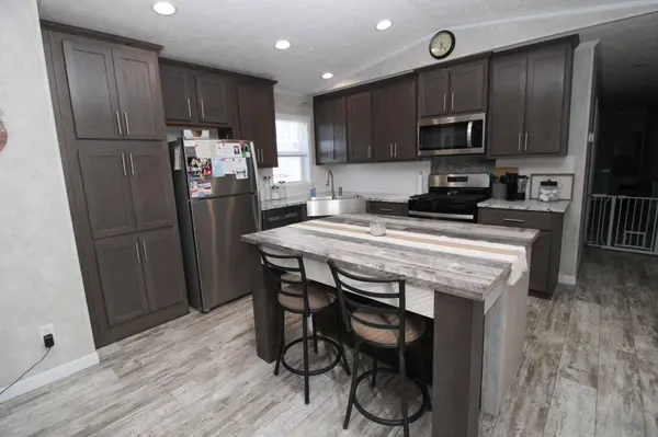 15 Randy AVE, Melrose, MN 56352