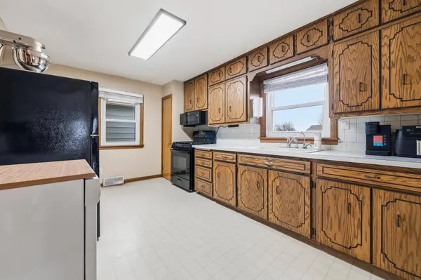 527 4th ST N, Sauk Centre, MN 56378