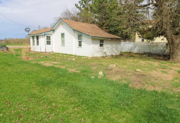 121 Washington ST W, Burtrum, MN 56318
