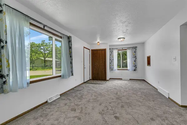 827 10th AVE SE, Saint Cloud, MN 56304