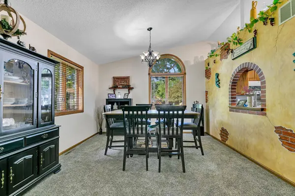 404 7th ST NE, Melrose, MN 56352