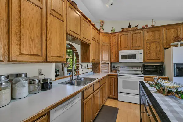 404 7th ST NE, Melrose, MN 56352