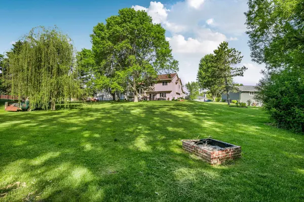 404 7th ST NE, Melrose, MN 56352