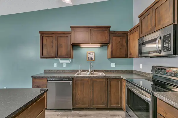8587 Gateway CIR, Monticello, MN 55362