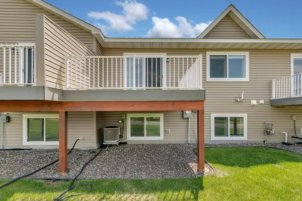 8587 Gateway CIR, Monticello, MN 55362