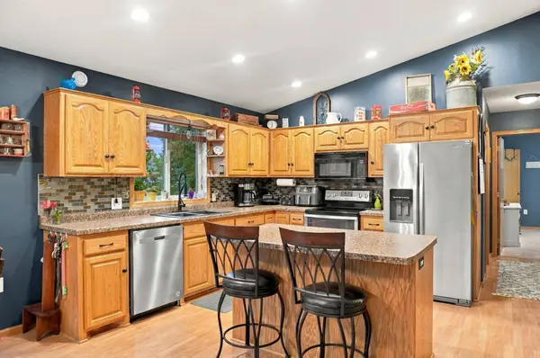 722 4th AVE NW, Melrose, MN 56352