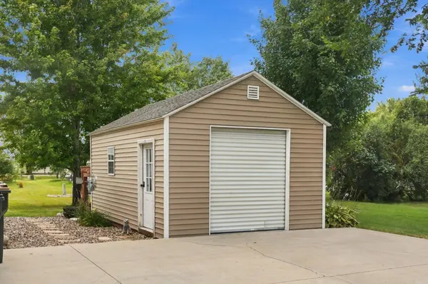 722 4th AVE NW, Melrose, MN 56352