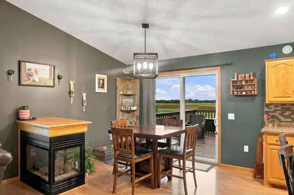 722 4th AVE NW, Melrose, MN 56352